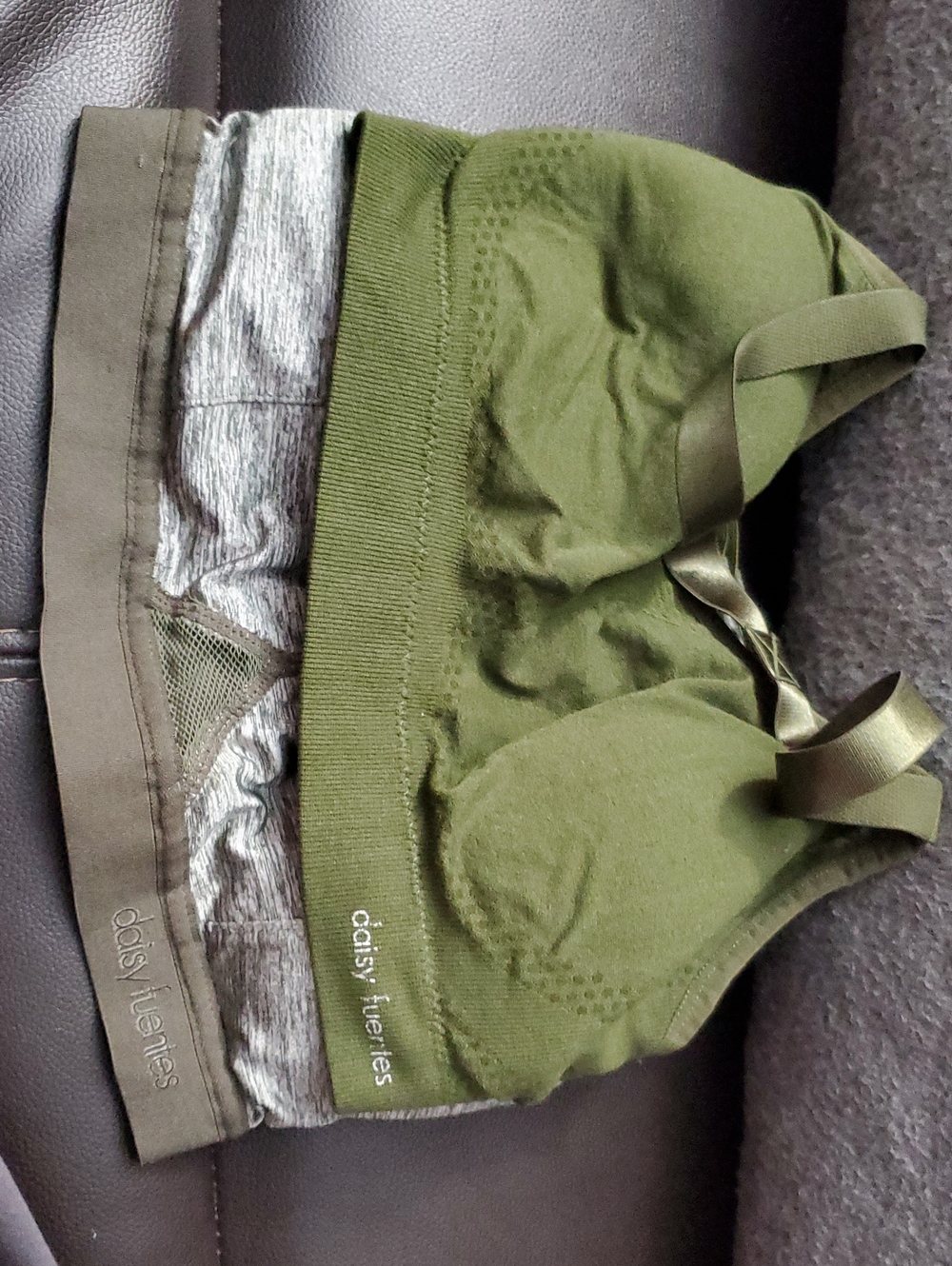 Daisy Fuentes Olive Green Seamless Sports Bra